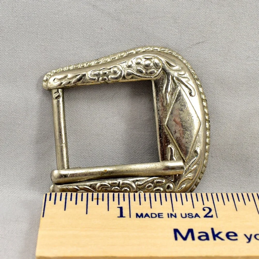 N/A vintage belt